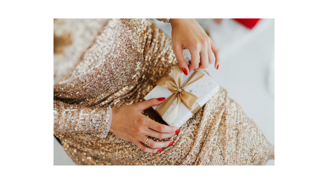 What Makes The Ultimate Jewelry Gift This Holiday Season